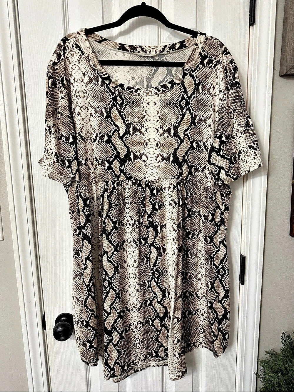 Snakeskin Print Mini Dress in Brown & Black Like New Size 2X